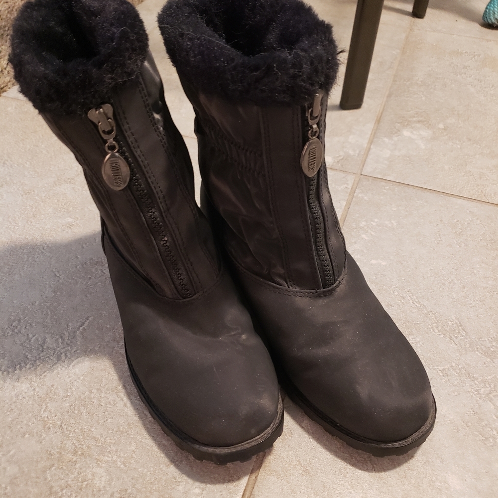 Trotters Black Boots Weatherproof
